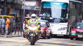 Bătaie cu pumni și picioare în Capitală! Scenele greu de imaginat s-au petrecut în centrul orașului